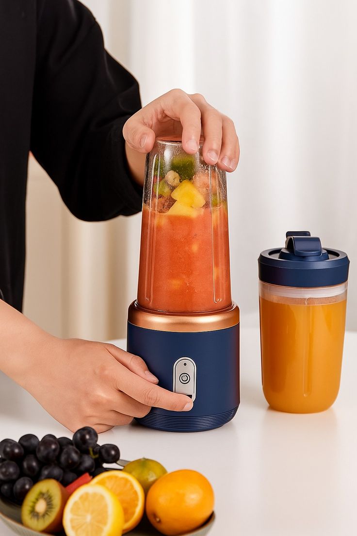 2 in 1 Portable Blender & Cup